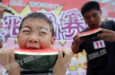 吃瓜黑料爆料免费：揭开娱乐圈那些你不知道的真相
